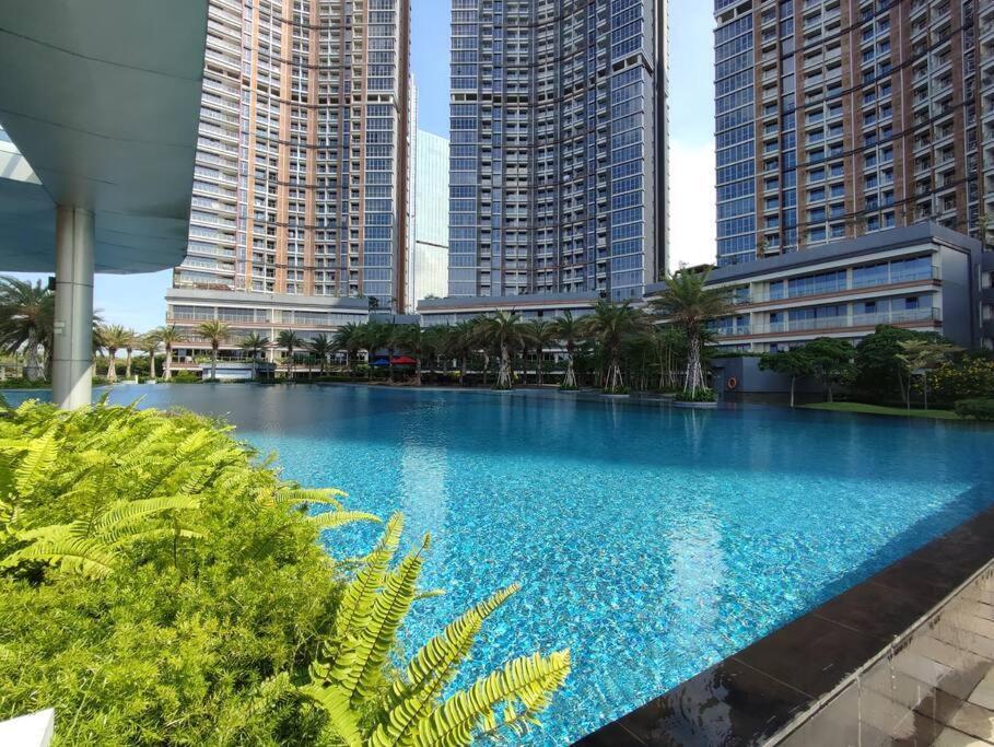 Pik Family 2 Bedroom, 5 Beds & Balcony Best View Jakarta Extérieur photo