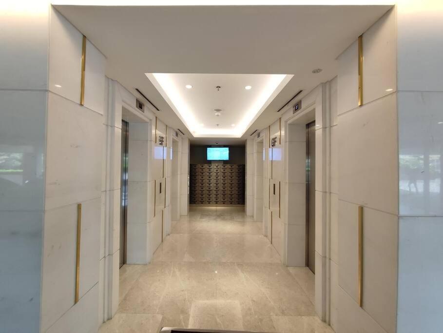 Pik Family 2 Bedroom, 5 Beds & Balcony Best View Jakarta Extérieur photo